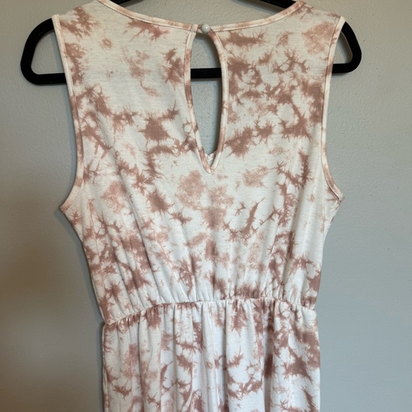 Pink Lily Women's Tie-Dye Jumpsuit - Cream and Pink Size Medium - Picture 9 of 10